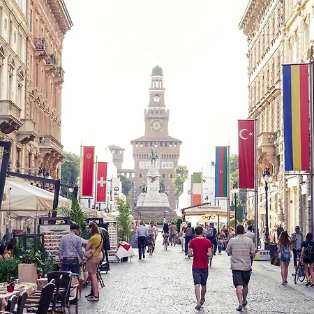 ايبيس ستيلز ميلانو سنترو