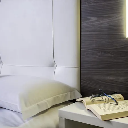 Ibis Styles Centro 3* Milán