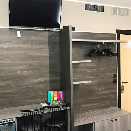 מלון Ibis Styles Centro 3*