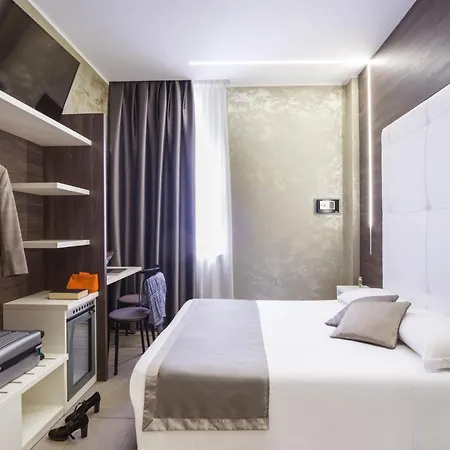מלון Ibis Styles Centro 3*